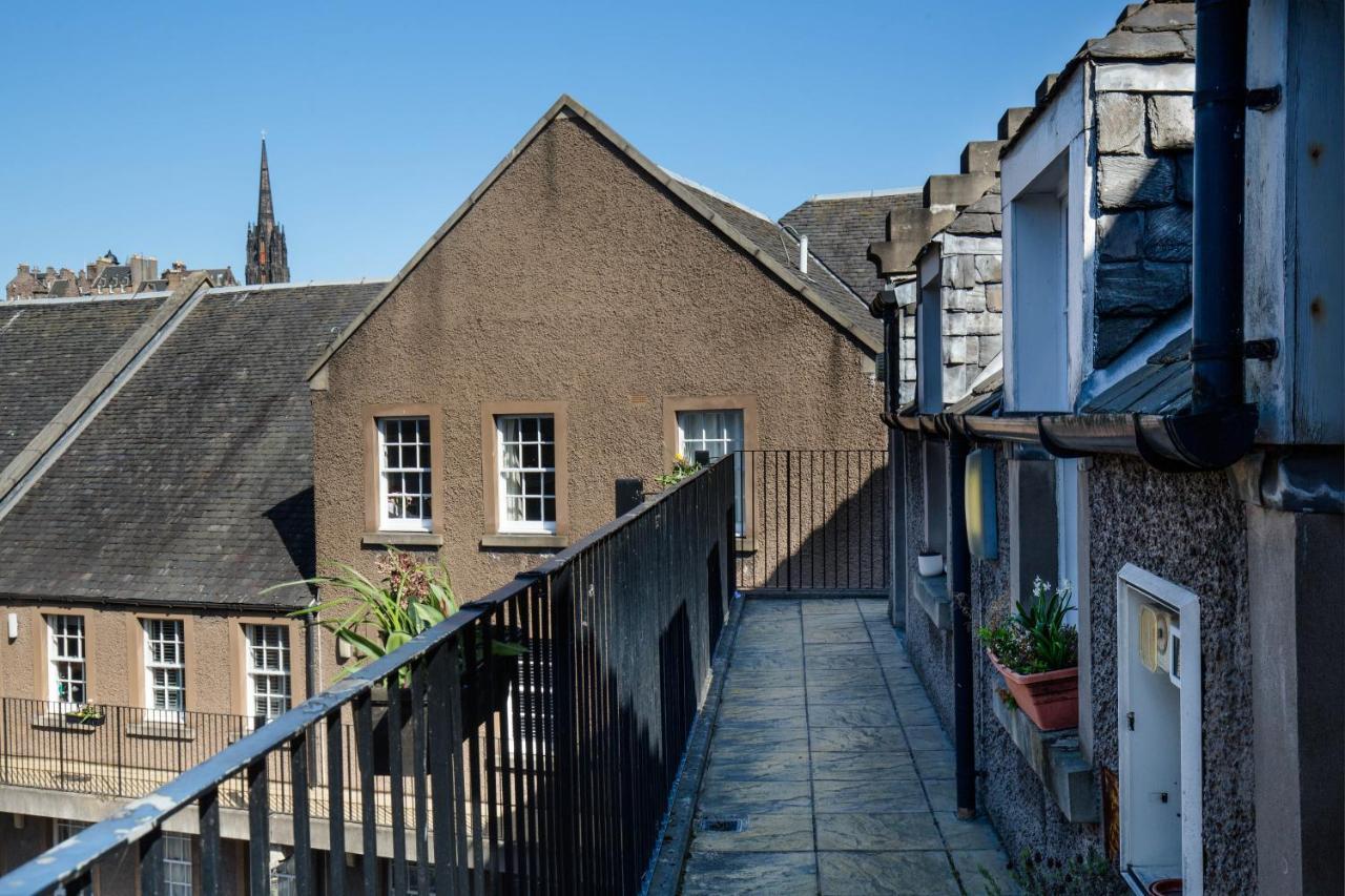 Modern Grassmarket Apartment Edimburgo Exterior foto