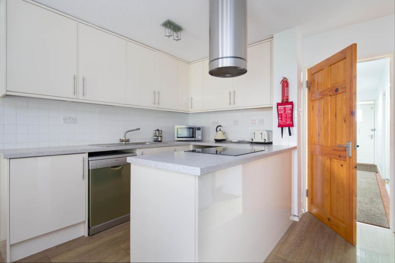 Modern Grassmarket Apartment Edimburgo Exterior foto