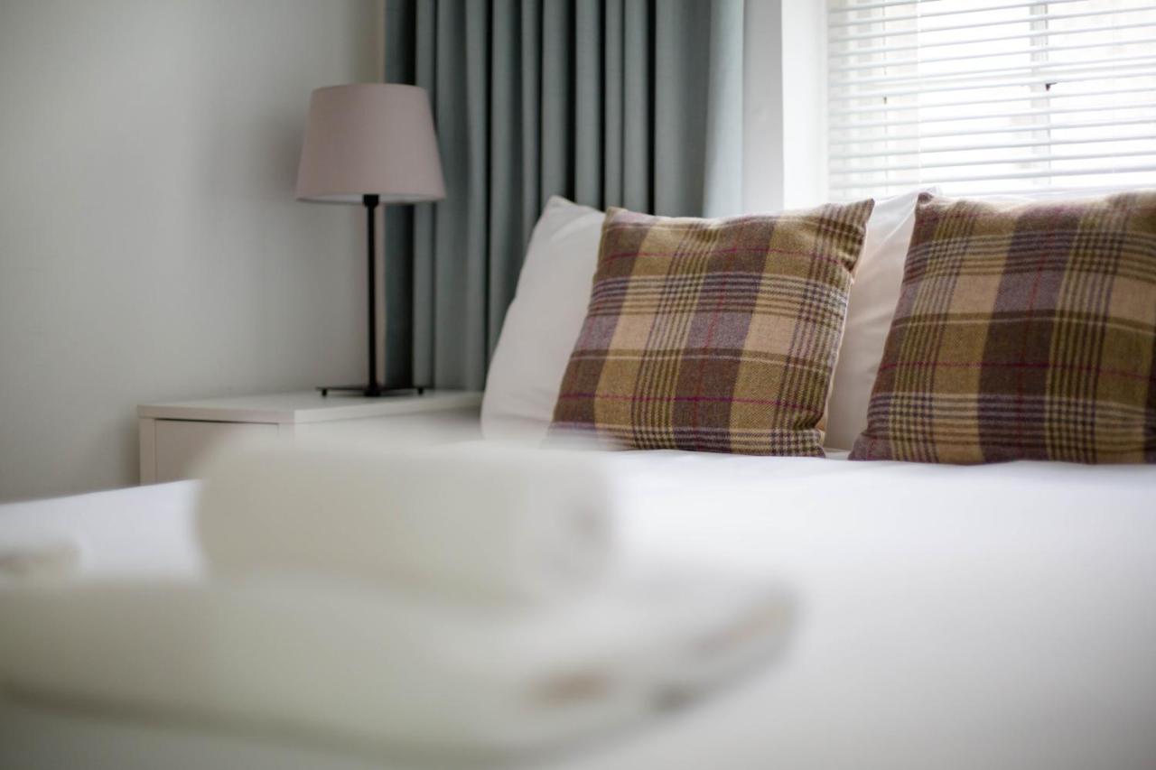 Modern Grassmarket Apartment Edimburgo Exterior foto
